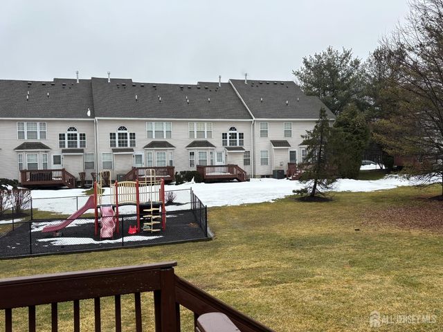 93 Amy Drive, North Brunswick, NJ 08902