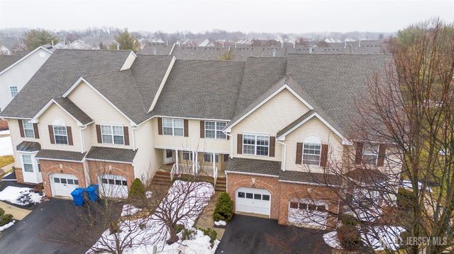 93 Amy Drive, North Brunswick, NJ 08902