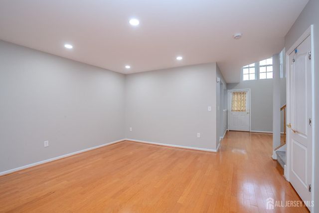 93 Amy Drive, North Brunswick, NJ 08902