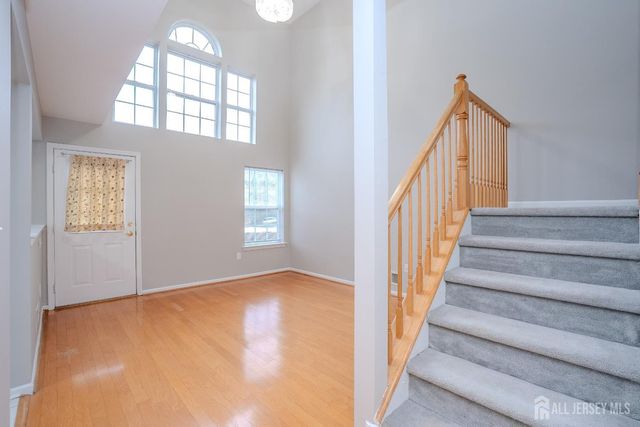 93 Amy Drive, North Brunswick, NJ 08902