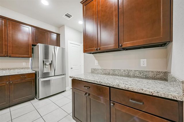 351 Brandy Ridge Lane, Dickinson, TX 77539