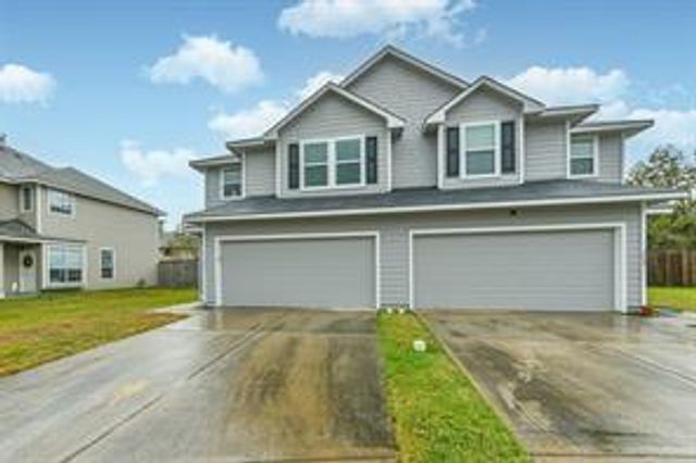351 Brandy Ridge Lane, Dickinson, TX 77539