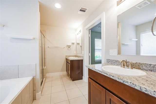 351 Brandy Ridge Lane, Dickinson, TX 77539