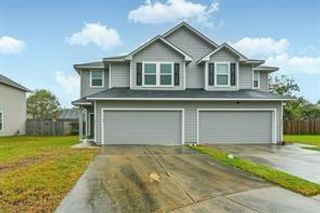 351 Brandy Ridge Lane, Dickinson, TX 77539