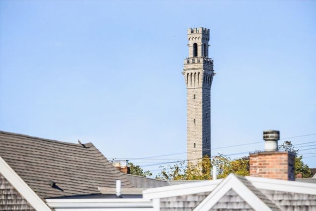 3 Atlantic Ave, Provincetown, MA 02657