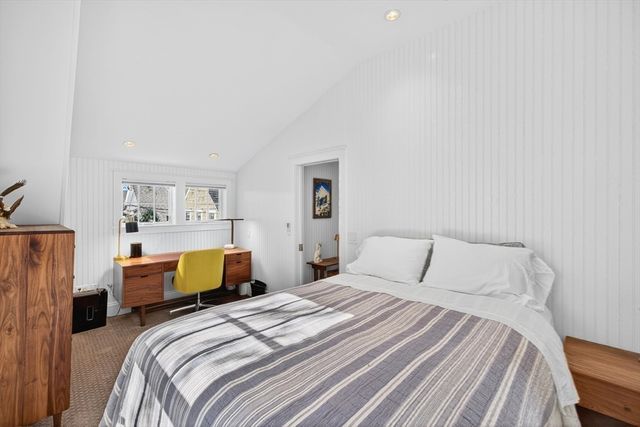 3 Atlantic Ave, Provincetown, MA 02657