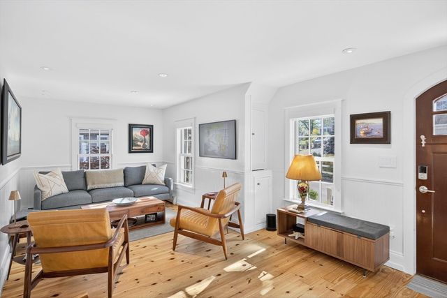 3 Atlantic Ave, Provincetown, MA 02657