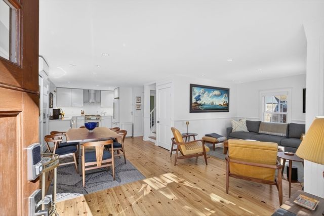 3 Atlantic Ave, Provincetown, MA 02657