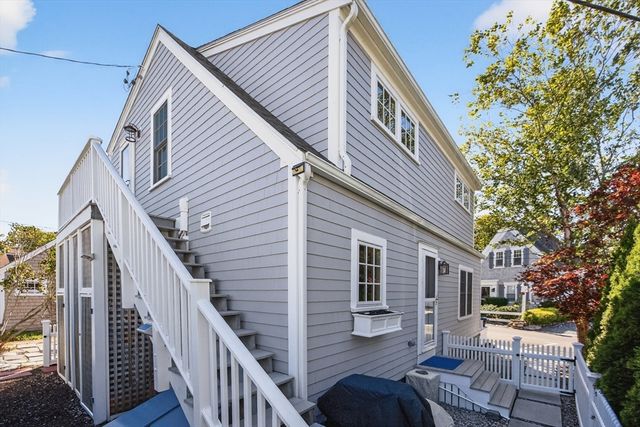 3 Atlantic Ave, Provincetown, MA 02657