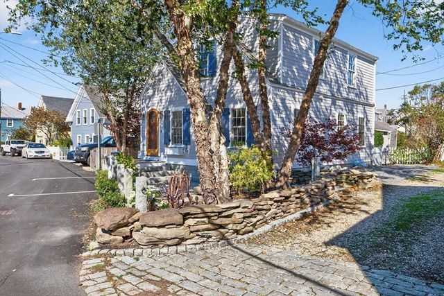 3 Atlantic Ave, Provincetown, MA 02657