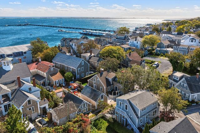 3 Atlantic Ave, Provincetown, MA 02657