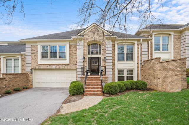 1202 Wellington Pl, Louisville, KY 40207