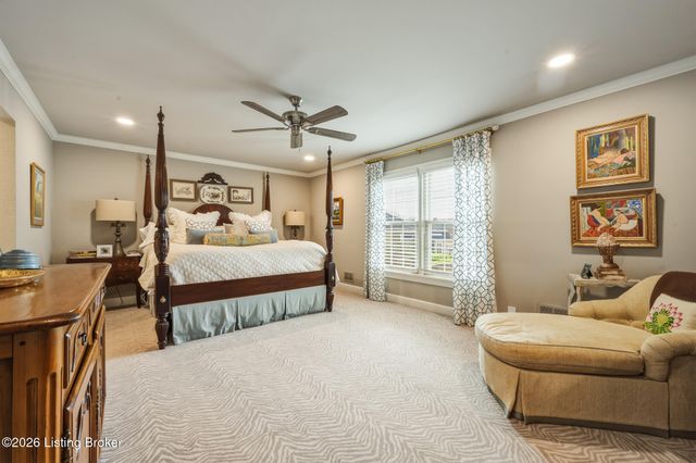 1202 Wellington Pl, Louisville, KY 40207