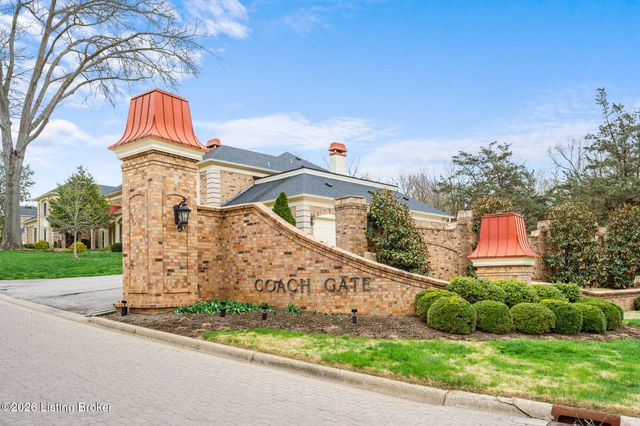 1202 Wellington Pl, Louisville, KY 40207