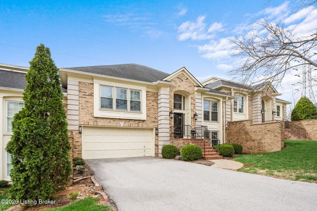 1202 Wellington Pl, Louisville, KY 40207