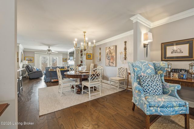 1202 Wellington Pl, Louisville, KY 40207