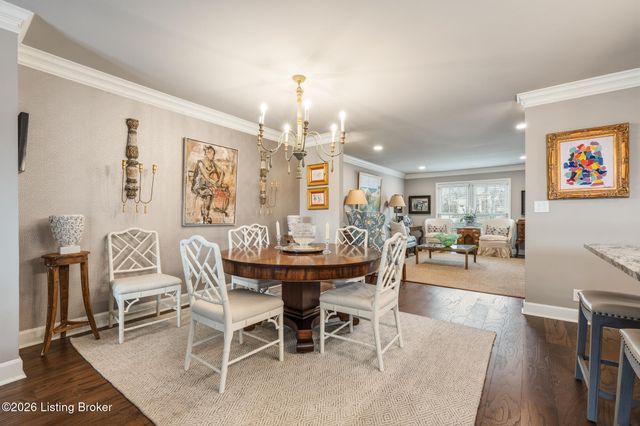 1202 Wellington Pl, Louisville, KY 40207