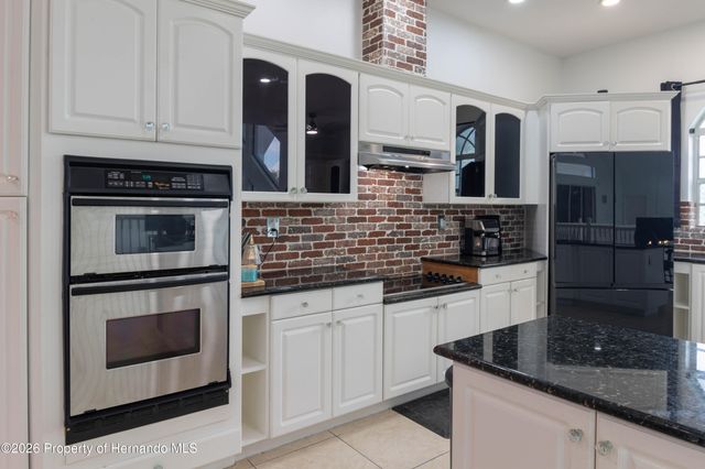 6151 New Osprey Point, Weeki Wachee, FL 34607