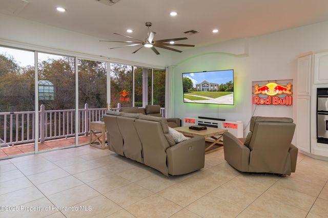 6151 New Osprey Point, Weeki Wachee, FL 34607