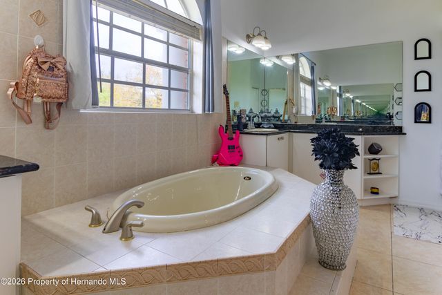 6151 New Osprey Point, Weeki Wachee, FL 34607