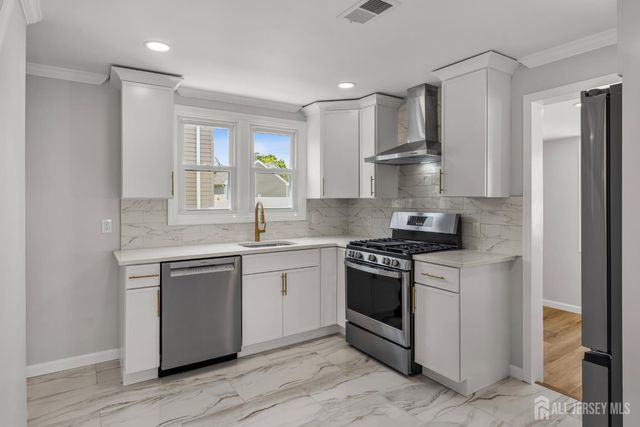 234 Old Road, Sewaren, NJ 07077