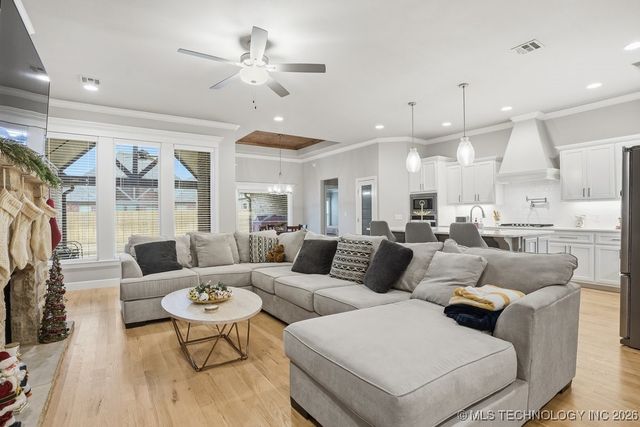 2818 E Quaker Street, Broken Arrow, OK 74014