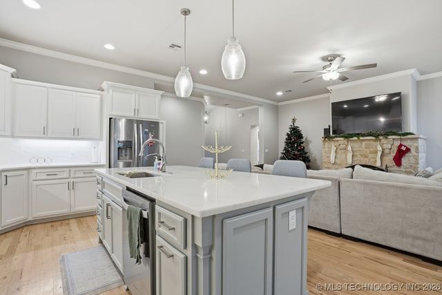 2818 E Quaker Street, Broken Arrow, OK 74014