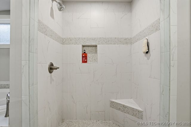 2818 E Quaker Street, Broken Arrow, OK 74014