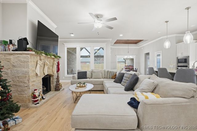 2818 E Quaker Street, Broken Arrow, OK 74014