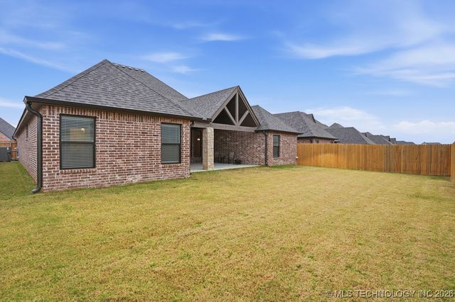 2818 E Quaker Street, Broken Arrow, OK 74014