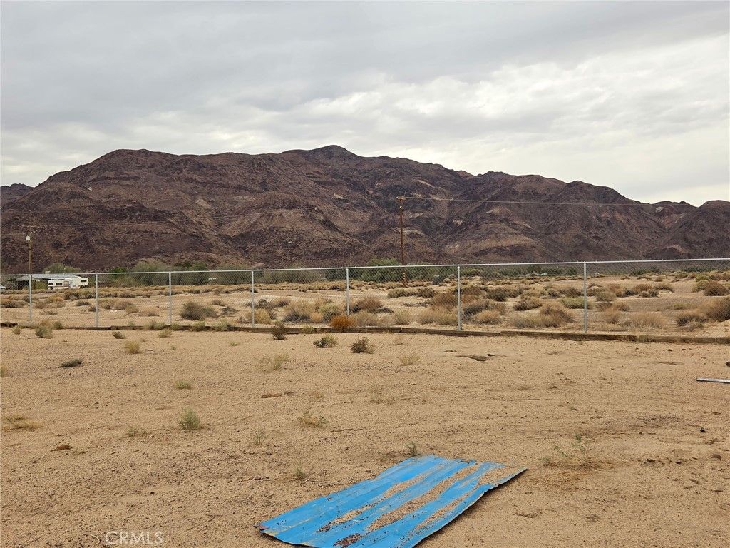 45985 National Trails, Newberry Springs, CA 92365