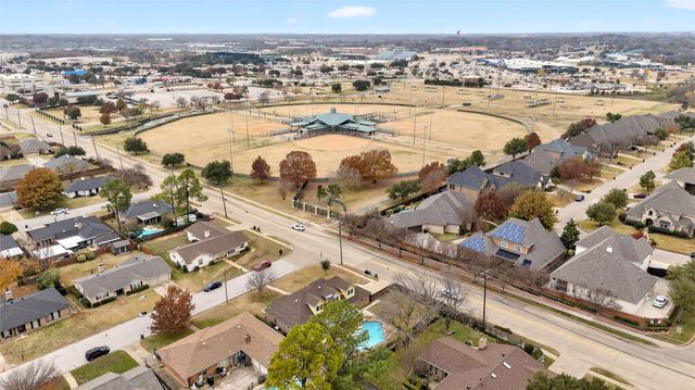 2032 Briar Trail, Hurst, TX 76054