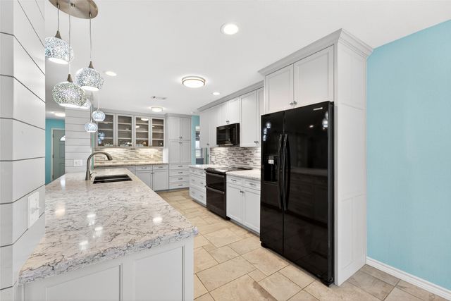 2032 Briar Trail, Hurst, TX 76054