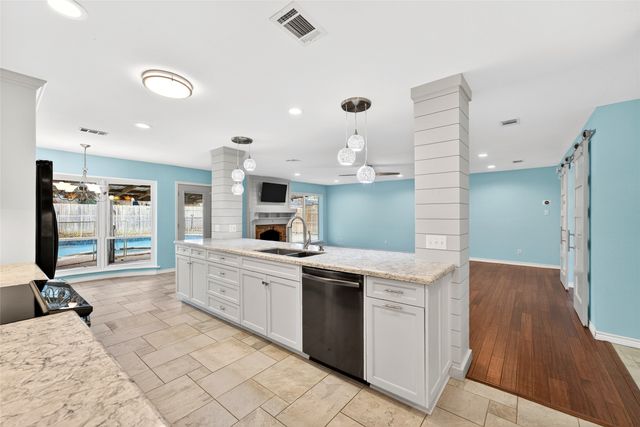 2032 Briar Trail, Hurst, TX 76054