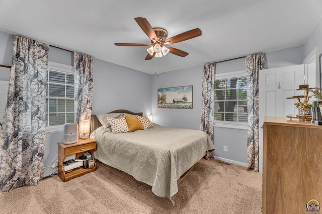 1926 NW Taylor ST, Topeka, KS 66608