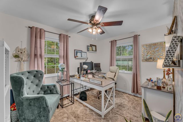 1926 NW Taylor ST, Topeka, KS 66608