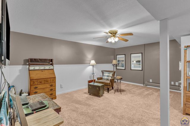 1926 NW Taylor ST, Topeka, KS 66608