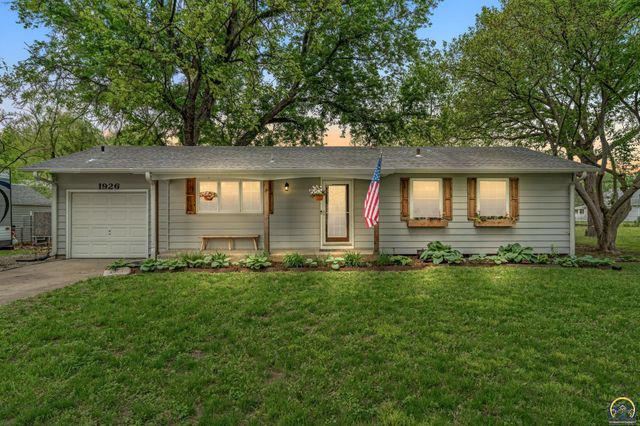 1926 NW Taylor ST, Topeka, KS 66608