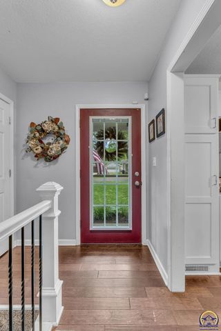 1926 NW Taylor ST, Topeka, KS 66608