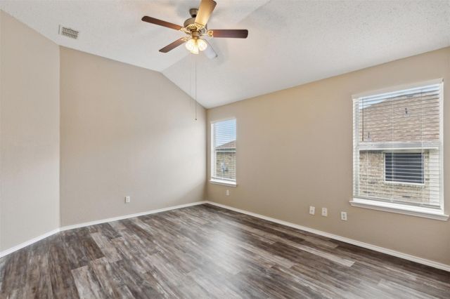 845 Beaver Creek Drive, Burleson, TX 76028