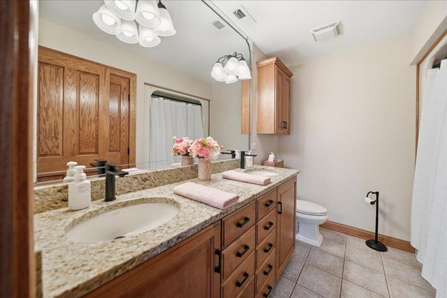 4921 W 120th Avenue, Crown Point, IN 46307