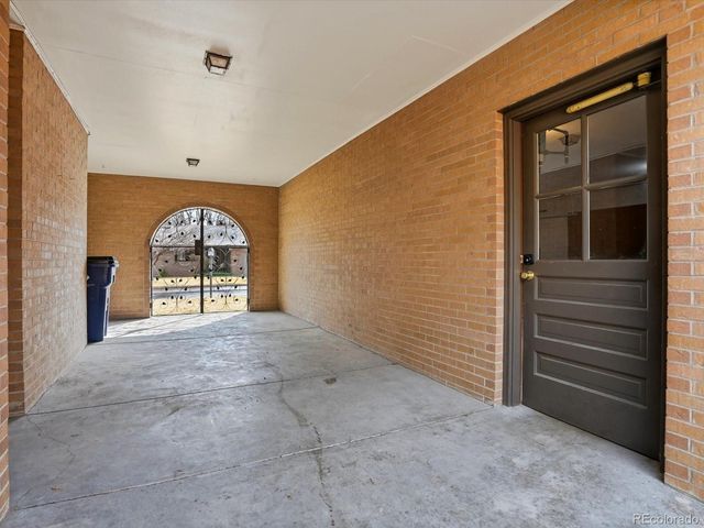 8524 W 10th Avenue, Lakewood, CO 80215