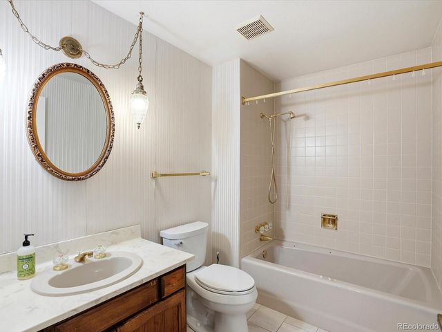 8524 W 10th Avenue, Lakewood, CO 80215