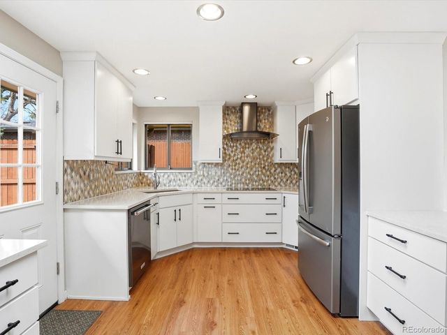 8524 W 10th Avenue, Lakewood, CO 80215