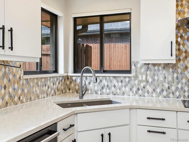 8524 W 10th Avenue, Lakewood, CO 80215