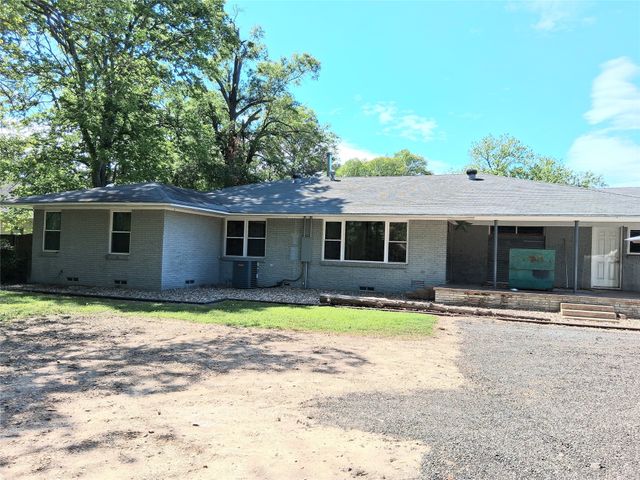 509 N Winnsboro Street, Quitman, TX 75783