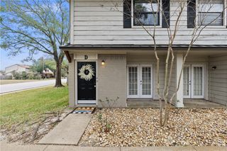 1409 Airline Drive D, College Station, TX 77845