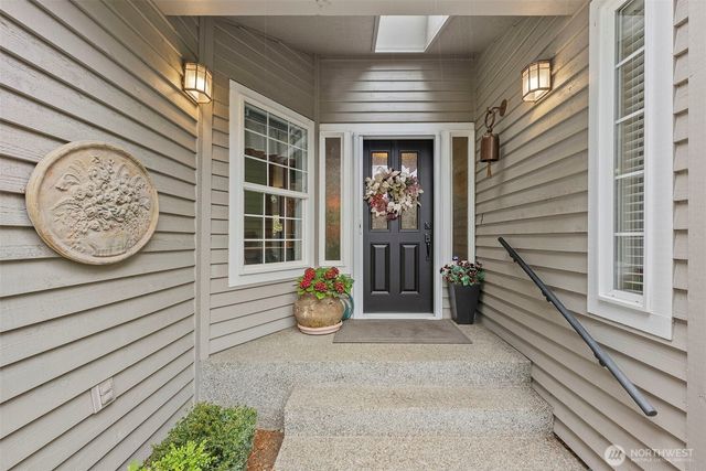 511 E Old Ranch Road, Allyn, WA 98524