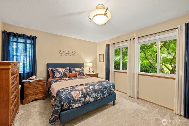 511 E Old Ranch Road, Allyn, WA 98524