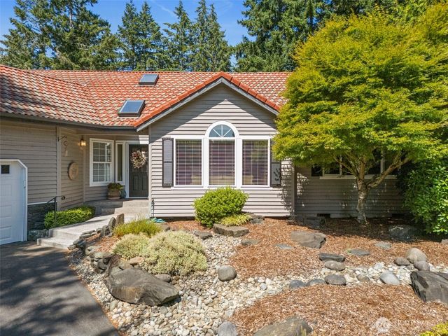 511 E Old Ranch Road, Allyn, WA 98524